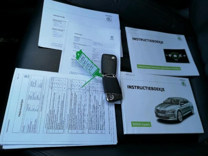 Photo 4 VIN: TMBJG9NP6H7506767 - SKODA SUPERB 