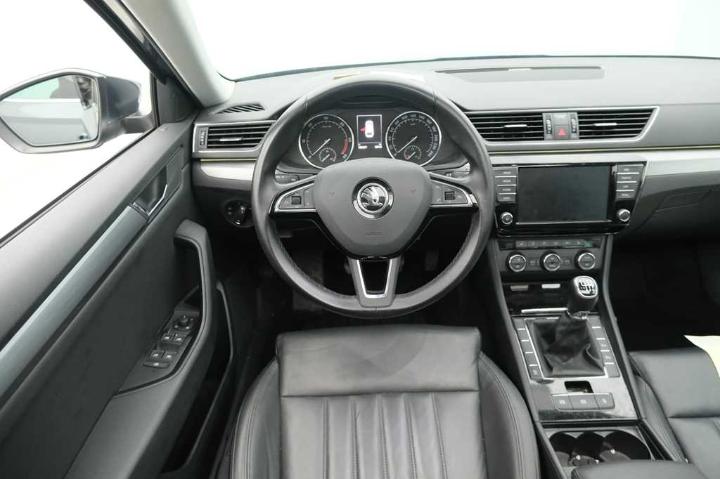 Photo 9 VIN: TMBJG9NP6H7526839 - SKODA SUPERB 