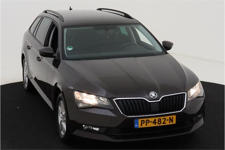 Photo 2 VIN: TMBJG9NP6J7510467 - SKODA SUPERB 