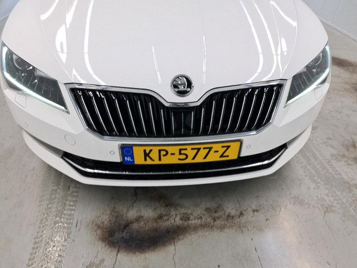 Photo 11 VIN: TMBJG9NP7H7022655 - SKODA SUPERB 