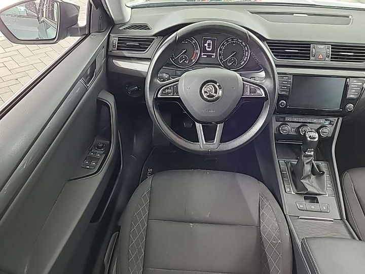 Photo 8 VIN: TMBJG9NP7H7555718 - SKODA SUPERB 