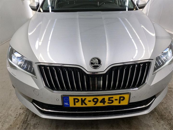 Photo 11 VIN: TMBJG9NP7J7509070 - SKODA SUPERB 