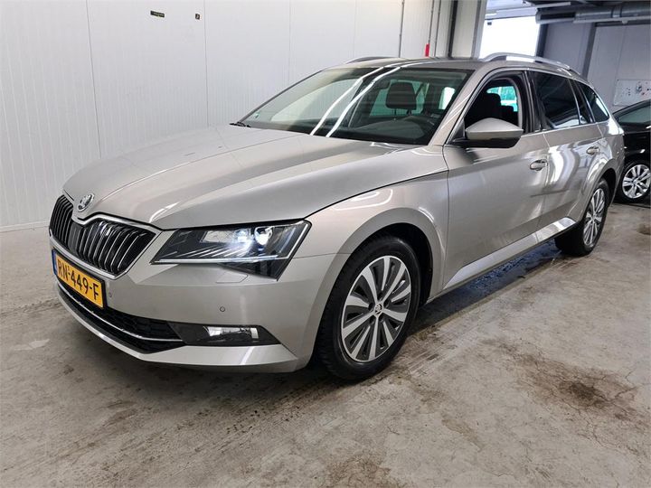 Photo 0 VIN: TMBJG9NP7J7549827 - SKODA SUPERB 