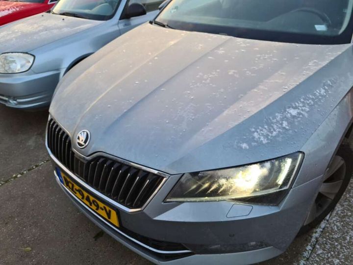 Photo 5 VIN: TMBJG9NP7J7569317 - SKODA SUPERB 