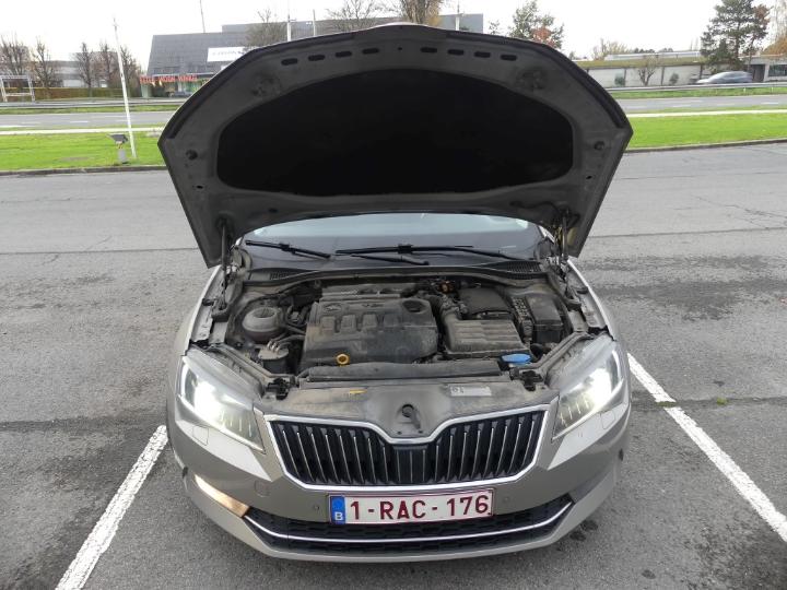 Photo 10 VIN: TMBJG9NP8H7031445 - SKODA SUPERB COMBI 