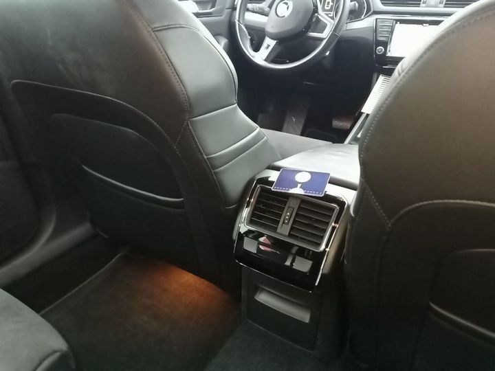 Photo 31 VIN: TMBJG9NP9H7035827 - SKODA SUPERB 