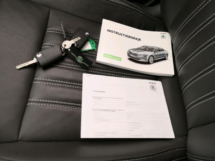 Photo 4 VIN: TMBJG9NP9H7505077 - SKODA SUPERB 