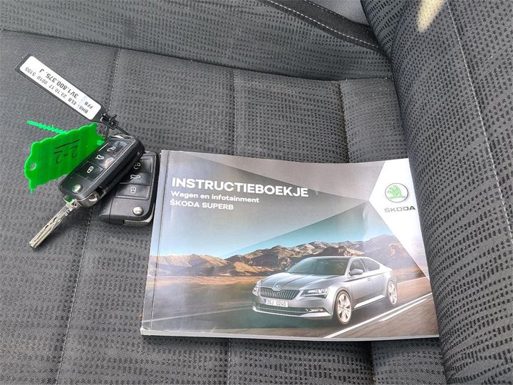 Photo 4 VIN: TMBJG9NP9J7546489 - SKODA SUPERB 