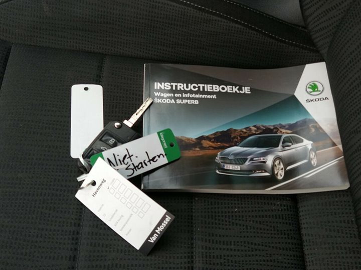 Photo 19 VIN: TMBJG9NP9J7547495 - SKODA SUPERB 