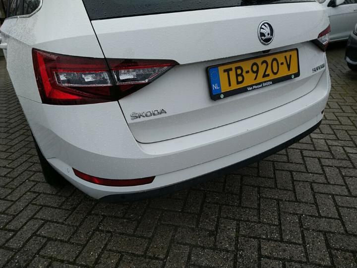 Photo 4 VIN: TMBJG9NP9J7599189 - SKODA SUPERB 