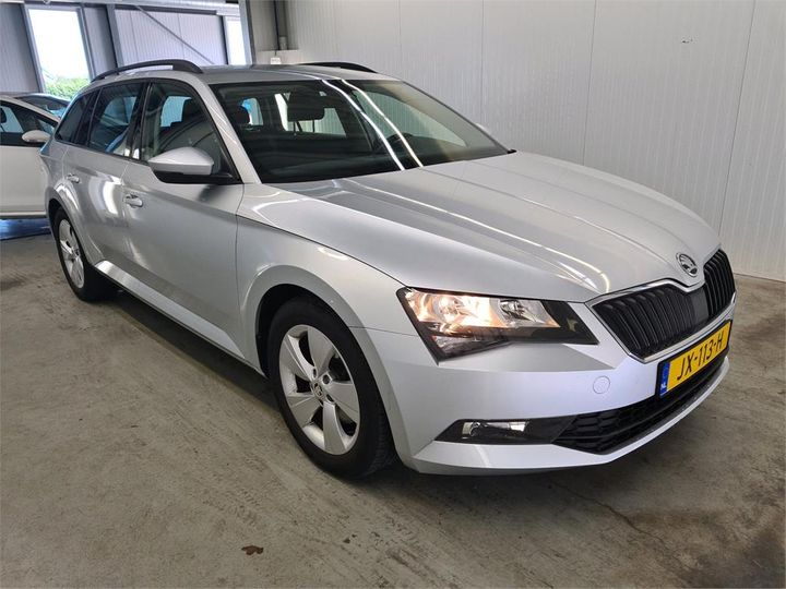 Photo 4 VIN: TMBJG9NPXH7008040 - SKODA SUPERB 