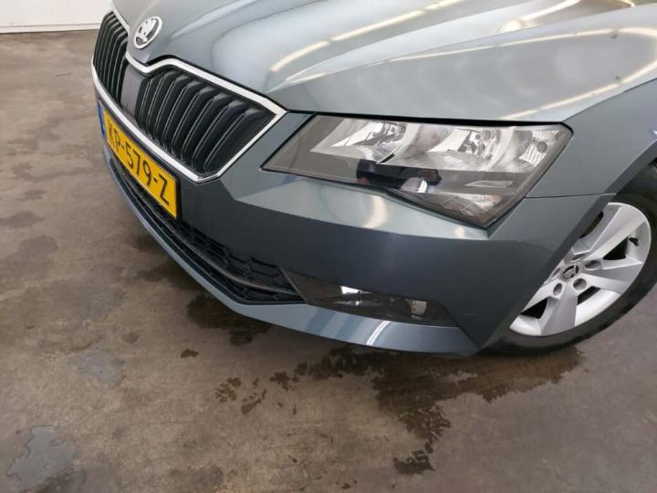 Photo 10 VIN: TMBJG9NPXH7034640 - SKODA SUPERB 