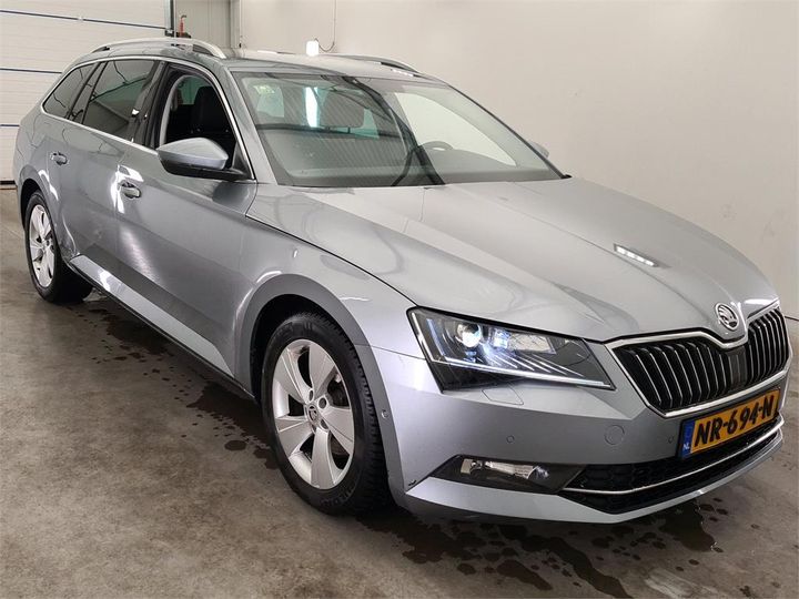 Photo 10 VIN: TMBJG9NPXH7508165 - SKODA SUPERB 