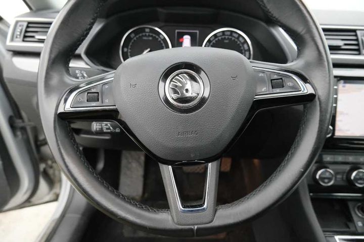 Photo 32 VIN: TMBJG9NPXH7556894 - SKODA SUPERB 