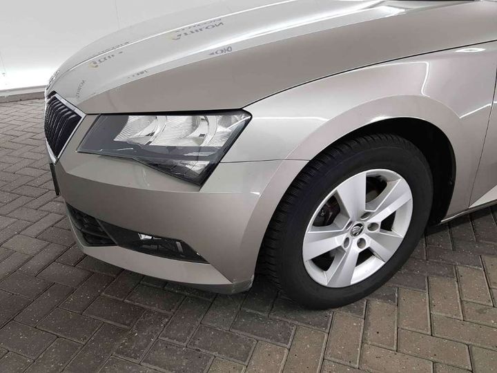 Photo 19 VIN: TMBJG9NPXJ7529040 - SKODA SUPERB 