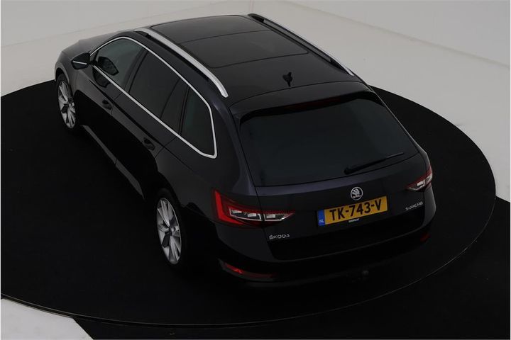 Photo 4 VIN: TMBJG9NPXJ7587990 - SKODA SUPERB 