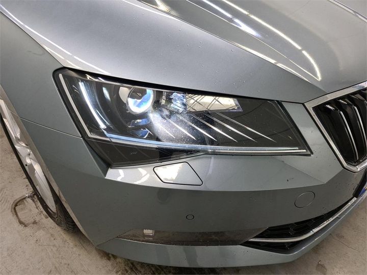 Photo 16 VIN: TMBJG9NPXJ7597533 - SKODA SUPERB 