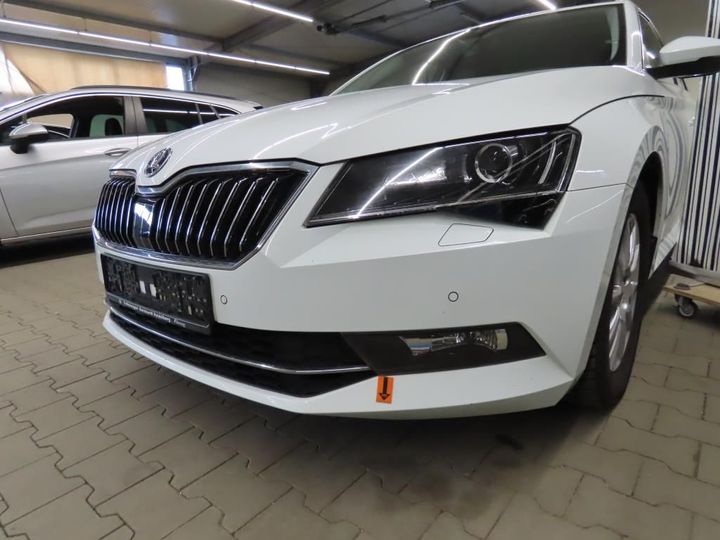 Photo 17 VIN: TMBJH7NP0J7507078 - SKODA SUPERB 