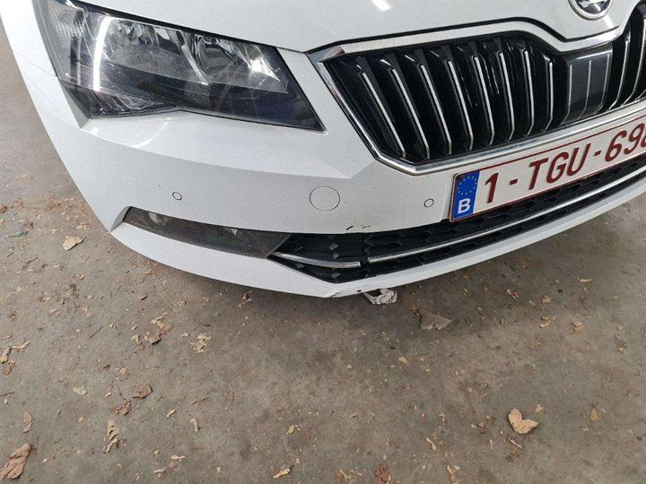 Photo 14 VIN: TMBJH7NP0J7529842 - SKODA SUPERB 