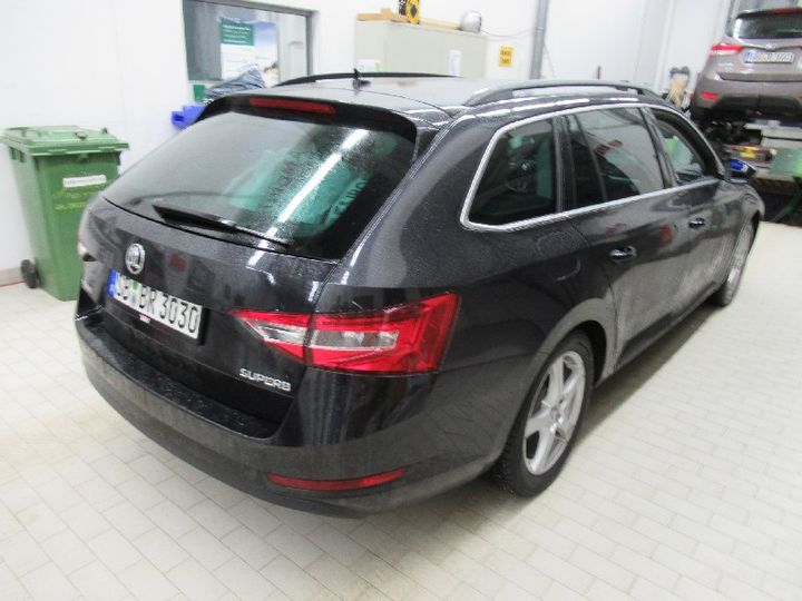 Photo 15 VIN: TMBJH7NP0J7534359 - SKODA SUPERB 