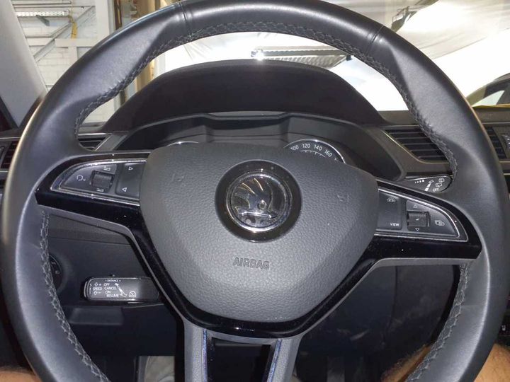 Photo 13 VIN: TMBJH7NP0K7029911 - SKODA SUPERB 