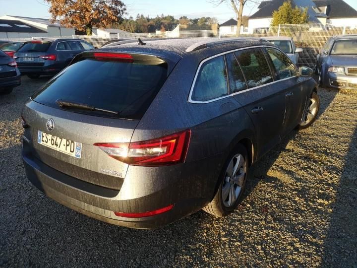 Photo 32 VIN: TMBJH7NP1J7544656 - SKODA SUPERB 