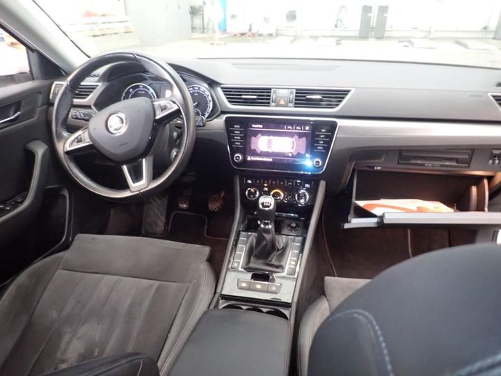 Photo 5 VIN: TMBJH7NP1J7558170 - SKODA SUPERB 