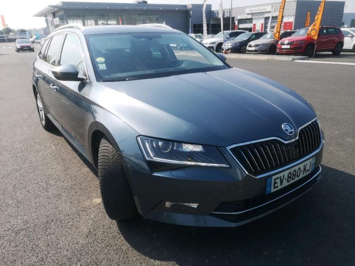 Photo 9 VIN: TMBJH7NP1J7570206 - SKODA SUPERB 