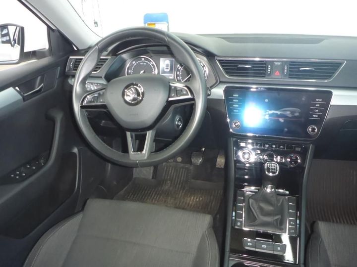 Photo 5 VIN: TMBJH7NP1J7583991 - SKODA SUPERB 