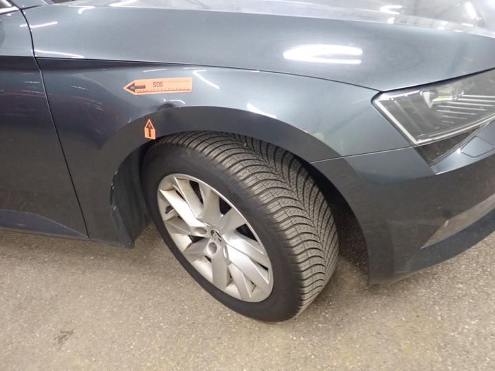 Photo 25 VIN: TMBJH7NP1J7586048 - SKODA SUPERB 