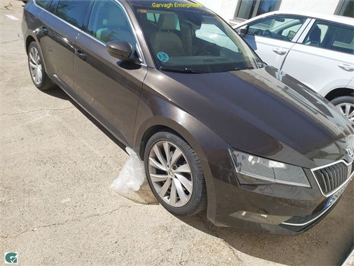 Photo 30 VIN: TMBJH7NP1K7019307 - SKODA SUPERB 