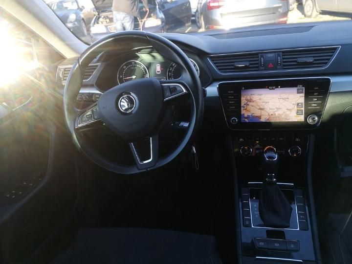 Photo 12 VIN: TMBJH7NP2J7544181 - SKODA SUPERB 