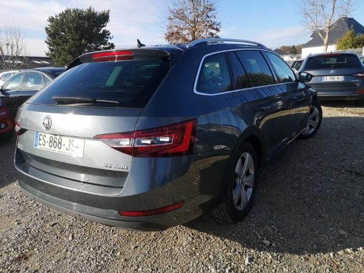 Photo 3 VIN: TMBJH7NP2J7544584 - SKODA SUPERB 