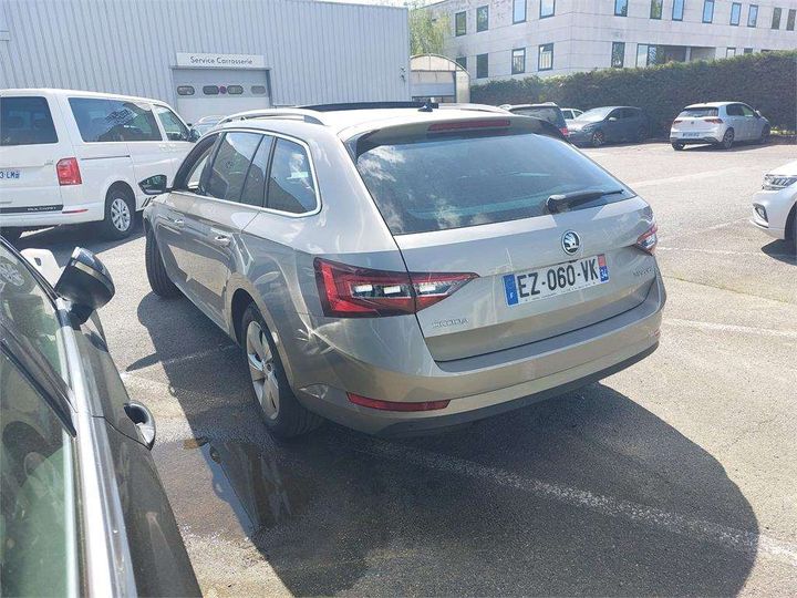 Photo 2 VIN: TMBJH7NP2J7594207 - SKODA SUPERB 