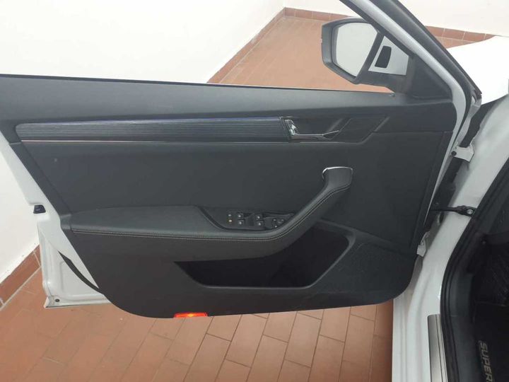 Photo 21 VIN: TMBJH7NP2L7051295 - SKODA SUPERB 