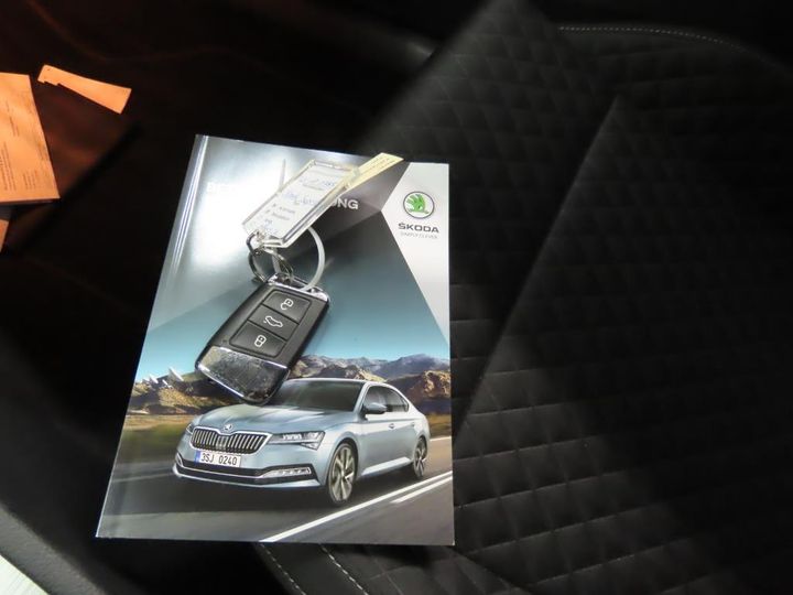 Photo 9 VIN: TMBJH7NP2N7032281 - SKODA SUPERB 