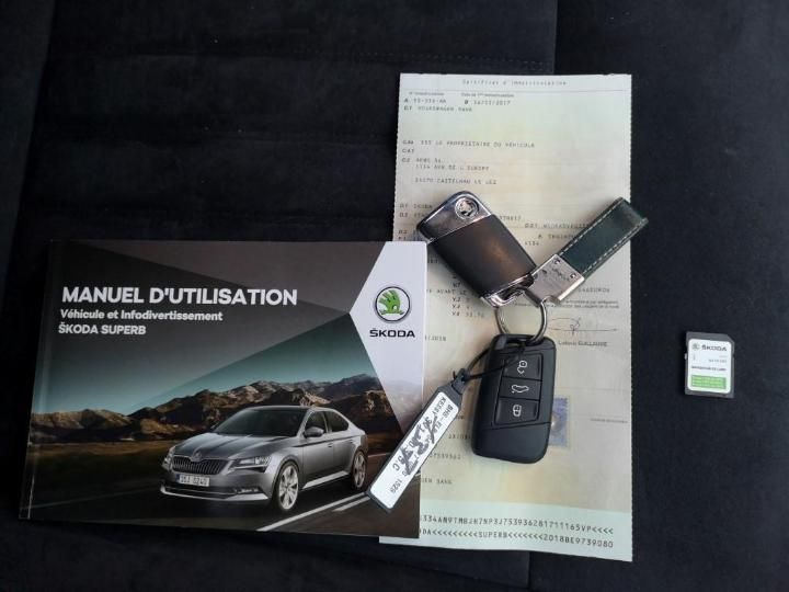 Photo 3 VIN: TMBJH7NP3J7539362 - SKODA SUPERB 