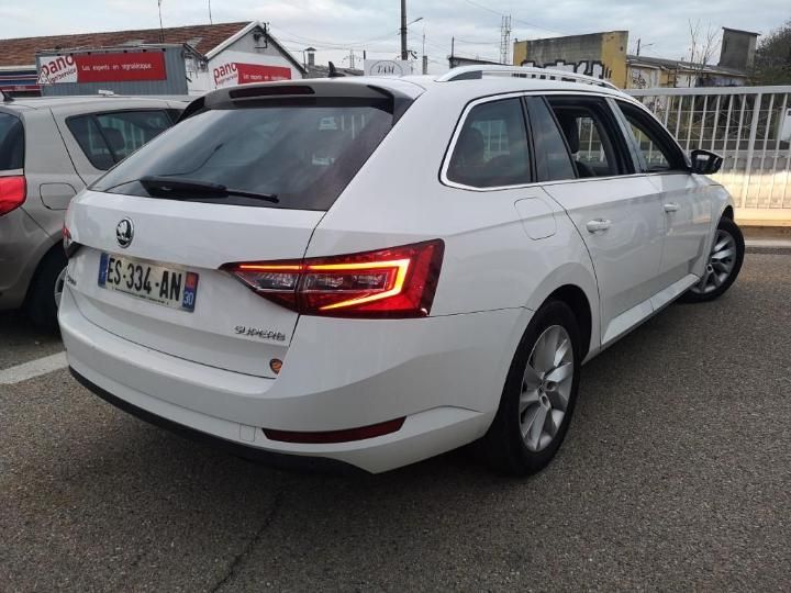 Photo 4 VIN: TMBJH7NP3J7539362 - SKODA SUPERB 