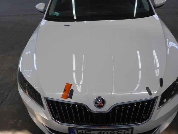 Photo 30 VIN: TMBJH7NP3J7541595 - SKODA SUPERB 