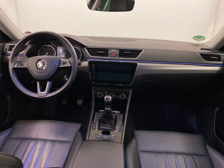 Photo 7 VIN: TMBJH7NP3K7048016 - SKODA SUPERB 