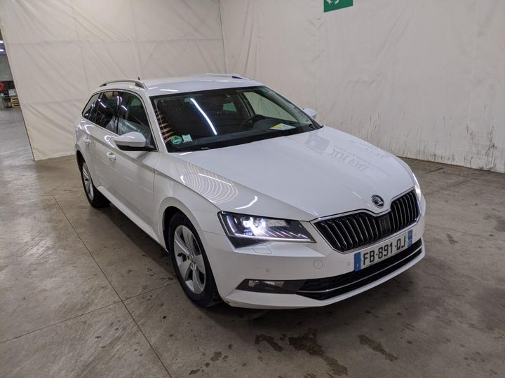 Photo 4 VIN: TMBJH7NP4K7023710 - SKODA SUPERB 