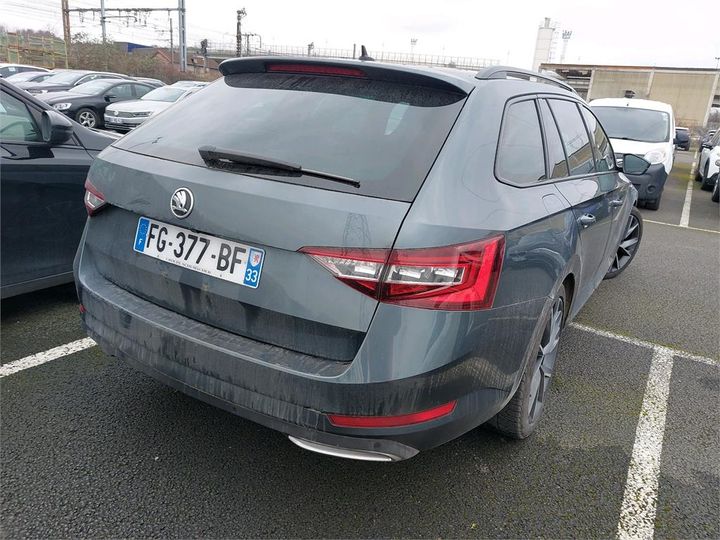 Photo 4 VIN: TMBJH7NP4K7058795 - SKODA SUPERB 