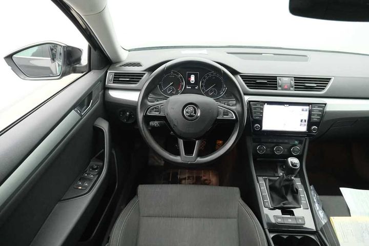 Photo 9 VIN: TMBJH7NP5H7500928 - SKODA SUPERB 