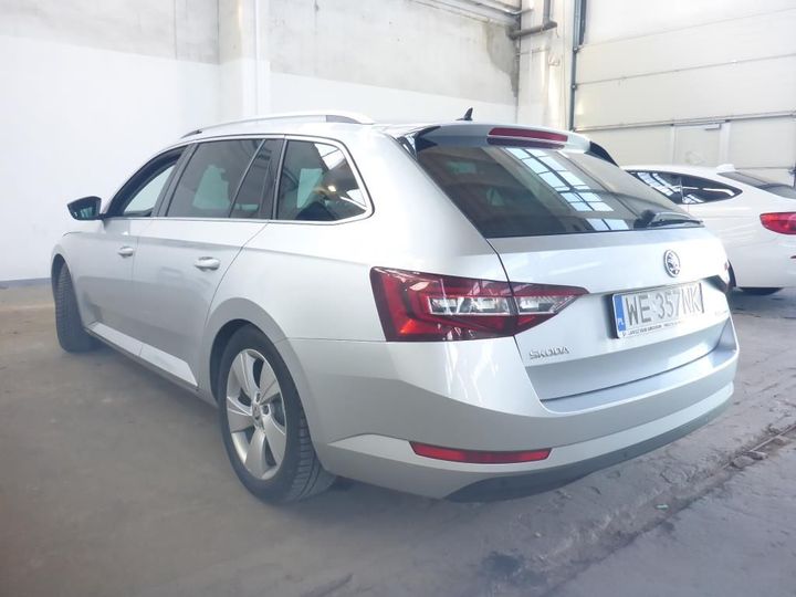 Photo 4 VIN: TMBJH7NP5H7505918 - SKODA SUPERB 