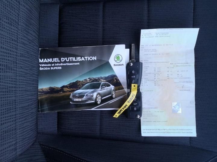 Photo 9 VIN: TMBJH7NP5J7517167 - SKODA SUPERB 