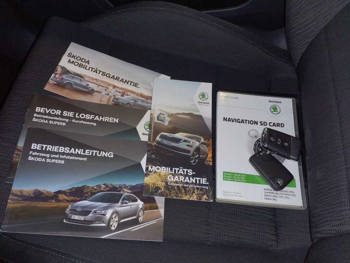 Photo 28 VIN: TMBJH7NP5J7589275 - SKODA SUPERB 