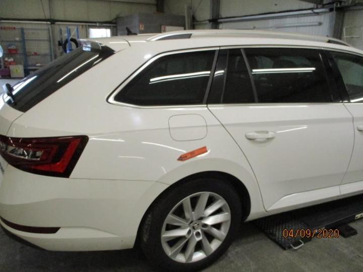 Photo 25 VIN: TMBJH7NP6G7077663 - SKODA SUPERB 