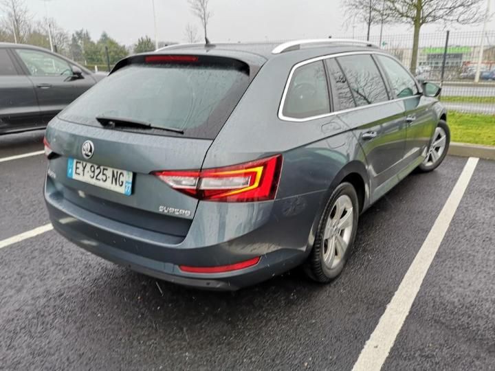 Photo 16 VIN: TMBJH7NP6J7582528 - SKODA SUPERB 