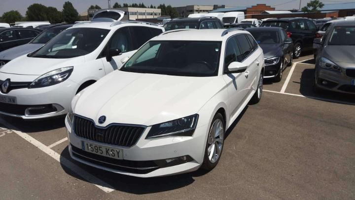 Photo 11 VIN: TMBJH7NP6K7032683 - SKODA SUPERB 