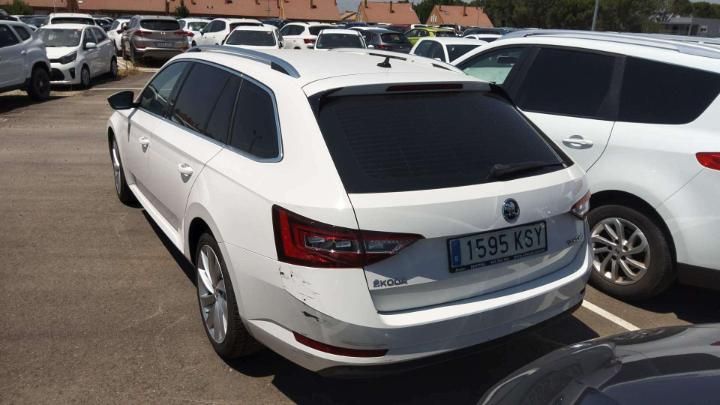 Photo 24 VIN: TMBJH7NP6K7032683 - SKODA SUPERB 